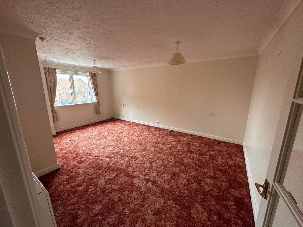 1 bed flat for sale in Britannia Road, Banbury OX16, £84,995