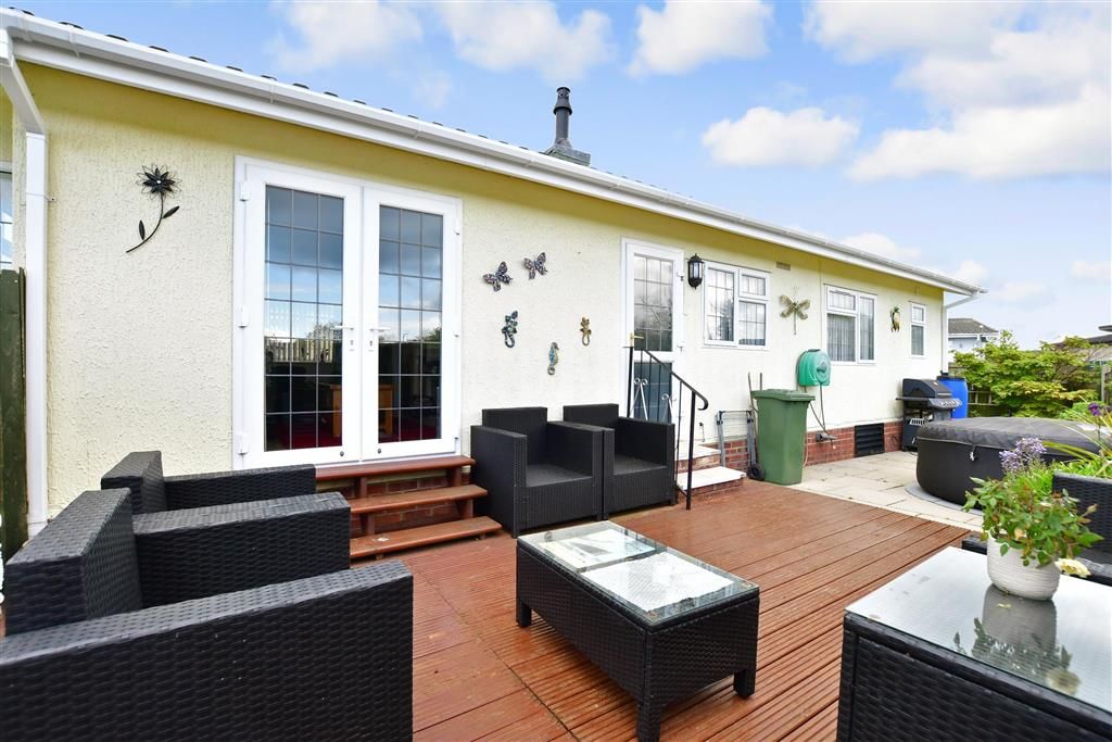 2 bed mobile/park home for sale in Monkton Street, Monkton, Kent CT12, Sale by tender