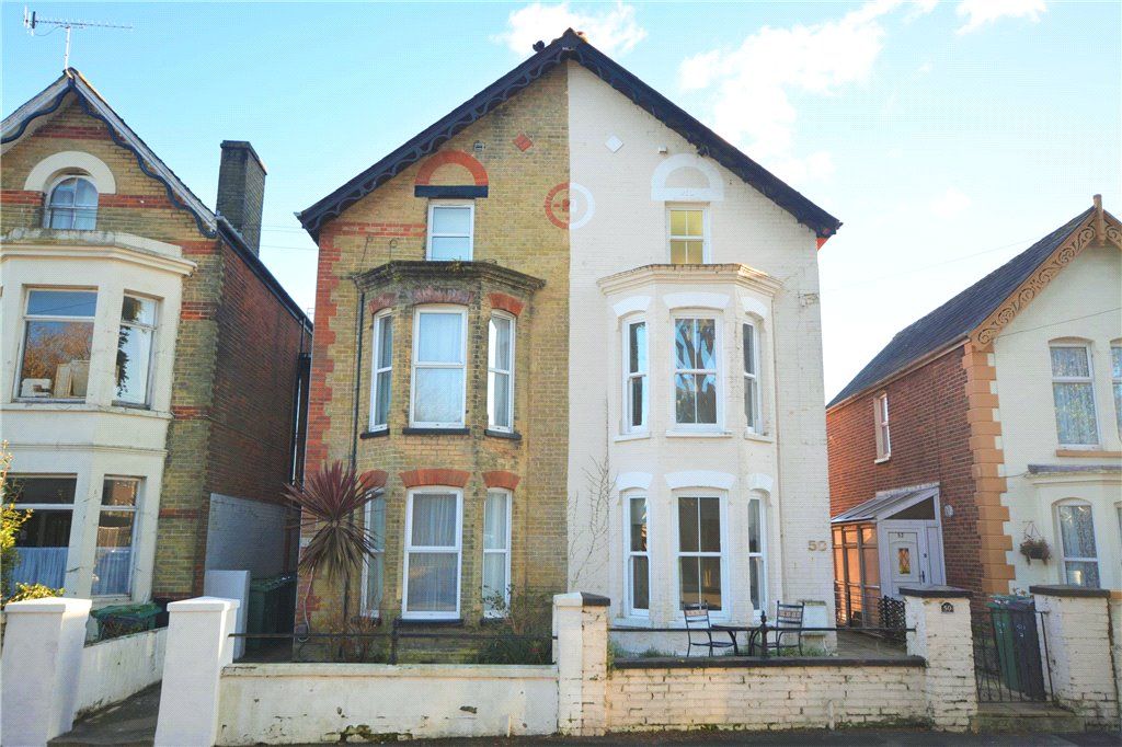 1 bed flat for sale in Granville Road, Cowes PO31, £119,000
