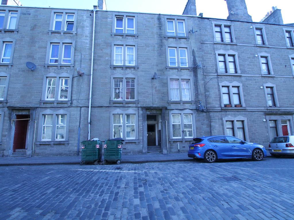 1 bed flat for sale in Balmore Street, Dundee DD4, £55,000