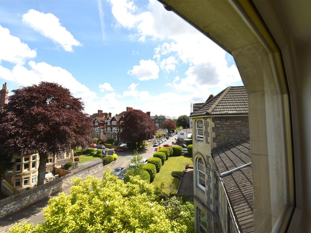 2 bed flat for sale in Julian Road, Bristol BS9, £325,000