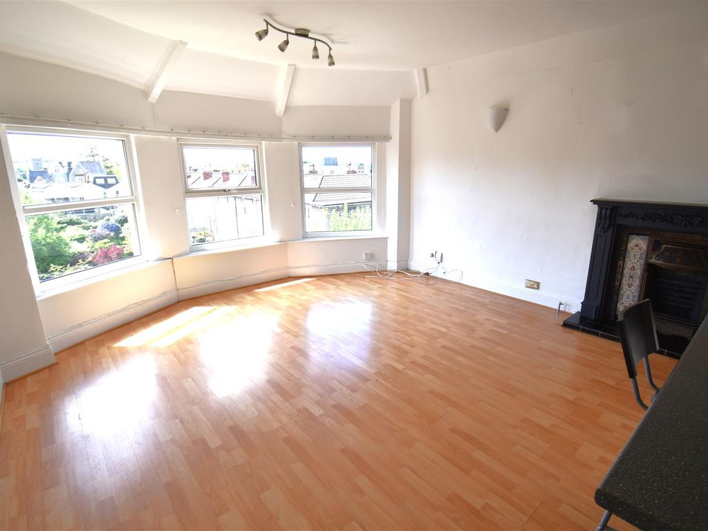 2 bed flat for sale in Julian Road, Bristol BS9, £325,000