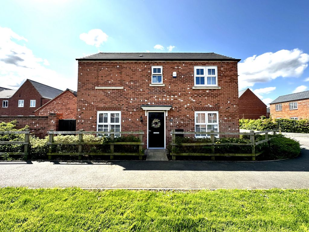 3 bed detached house for sale in Linacre Crescent, Syston LE7, £315,000