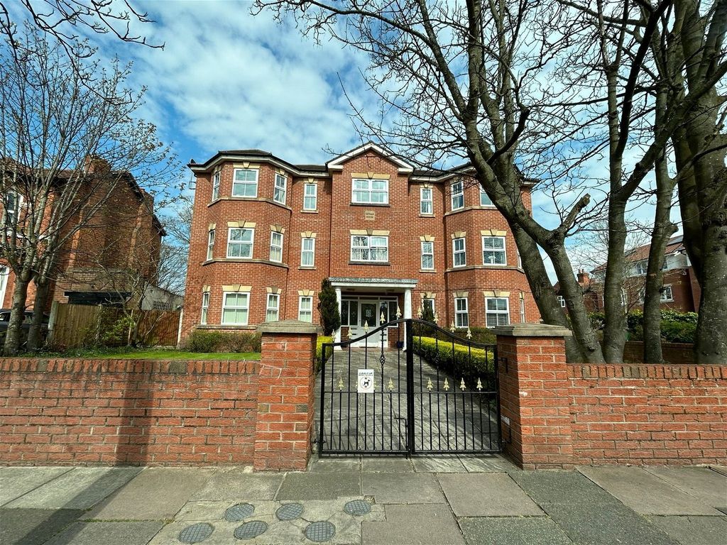 2 bed flat for sale in Rowan House, Aughton Road, Birkdale, Southport PR8, £150,000