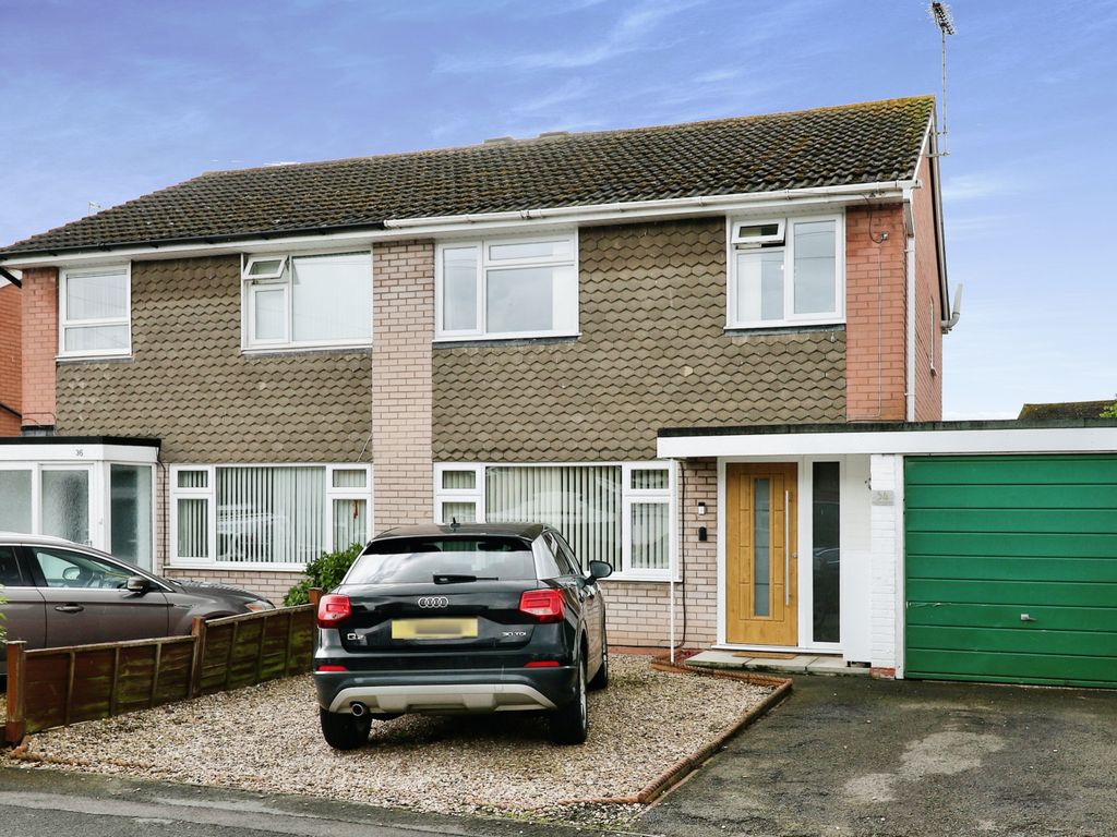 3 bed semi-detached house for sale in Meadow View Road, Newport TF10, £220,000