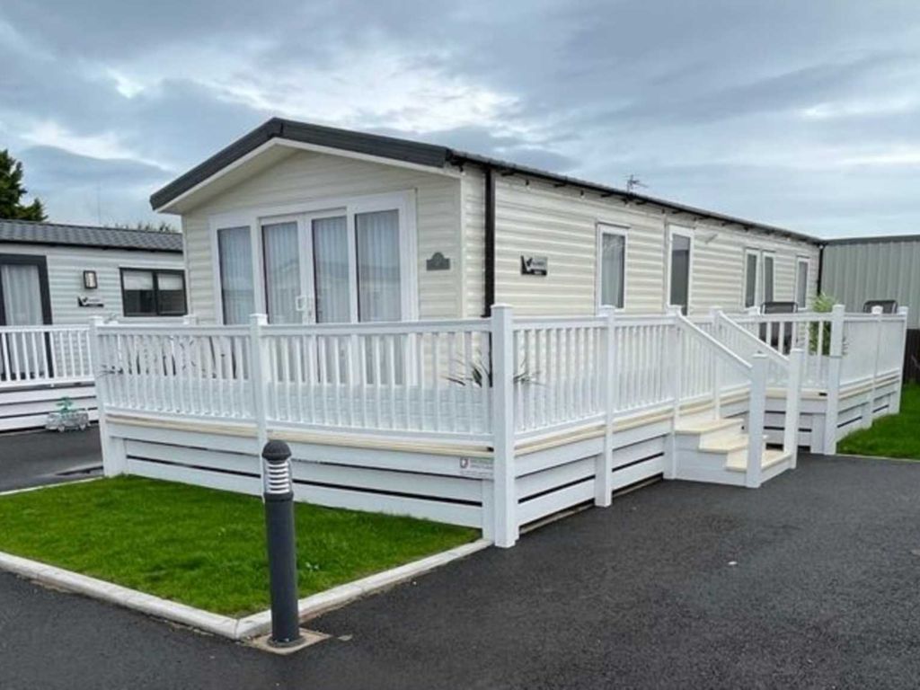 3 bed mobile/park home for sale in Rhyl Coast Road, Rhyl LL18, £41,850