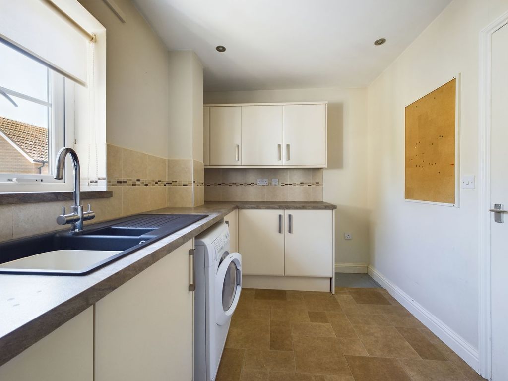 2 bed maisonette for sale in Roman Way, Godmanchester PE29, £185,000