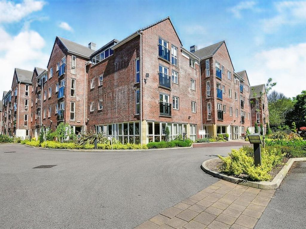 1 bed flat for sale in Dutton Court, Station Approach, Off Station Road, Cheadle Hulme SK8, £170,000