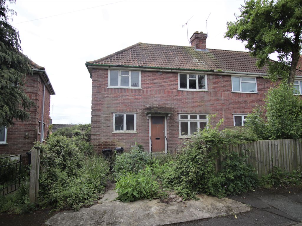 3 bed semi-detached house for sale in Allingham Road, Yeovil BA21, £130,000