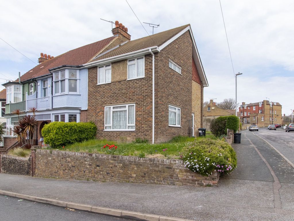 3 bed end terrace house for sale in St. Mildreds Road, Margate CT9, £275,000