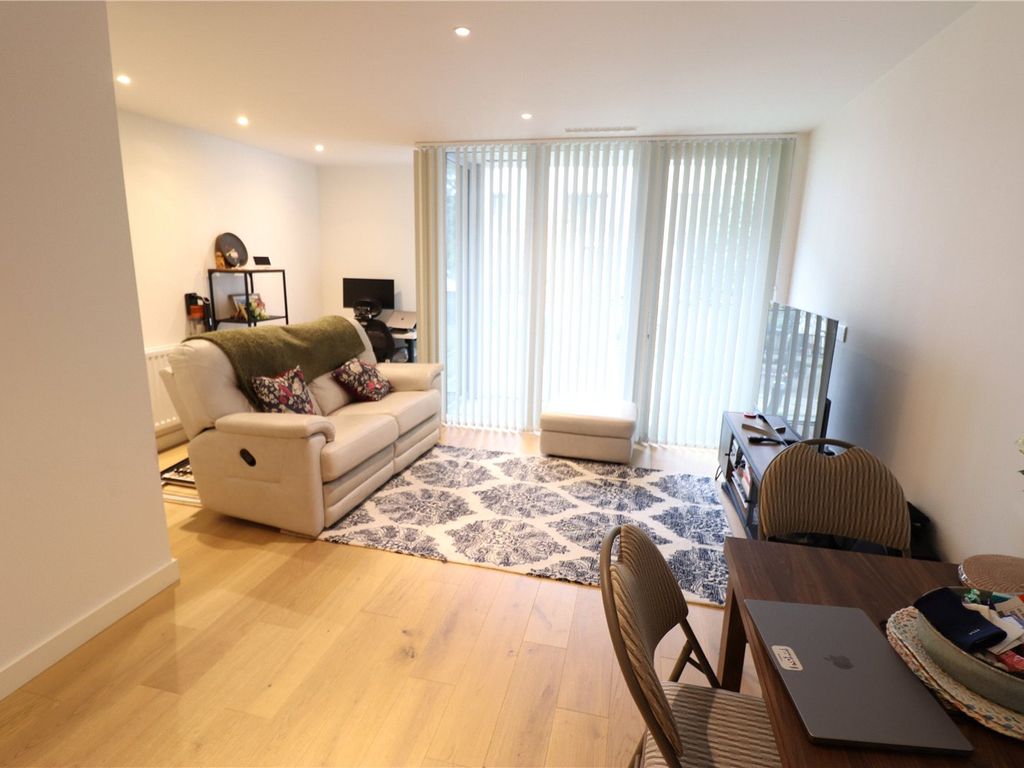 1 bed flat for sale in Bree Court, Capitol Way, London NW9, £300,000