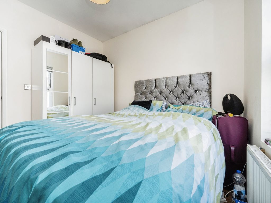 1 bed maisonette for sale in 43 Dumfries Street, Luton LU1, £177,000