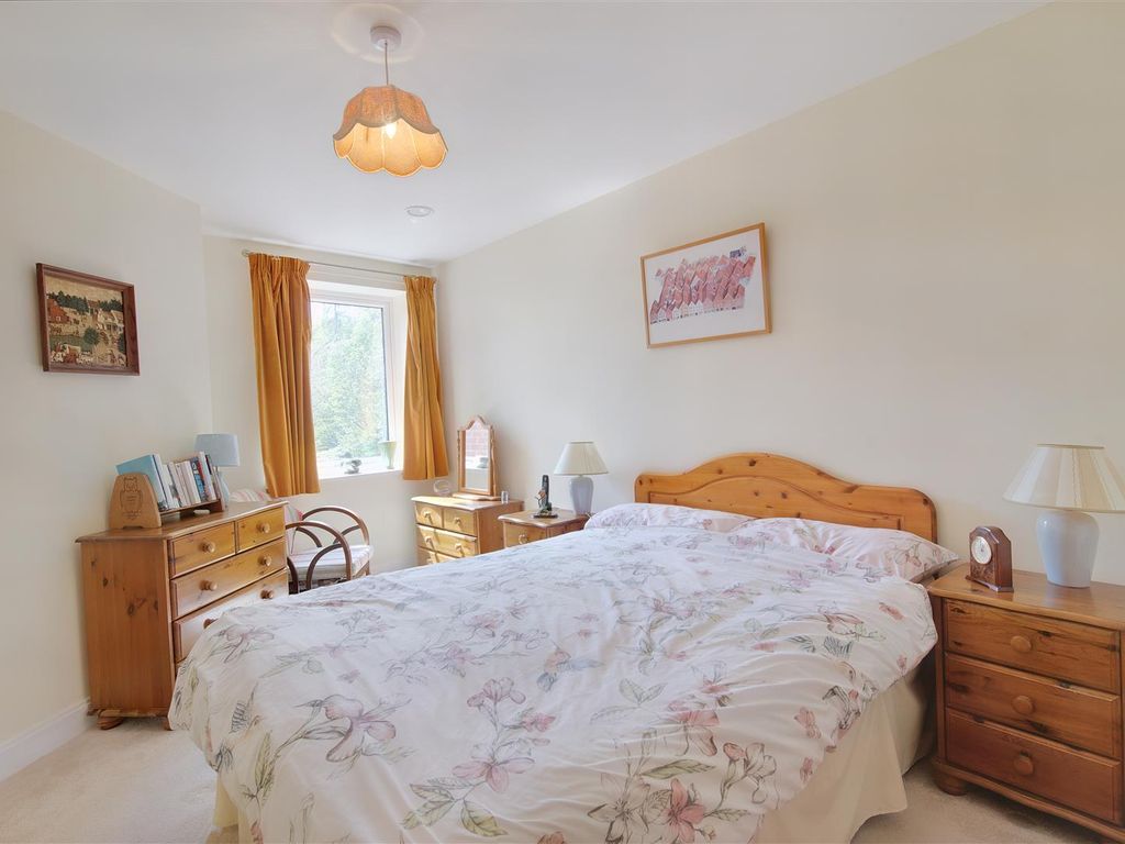 1 bed flat for sale in Lonsdale Park, Barleythorpe, Oakham, Rutland LE15, £210,000