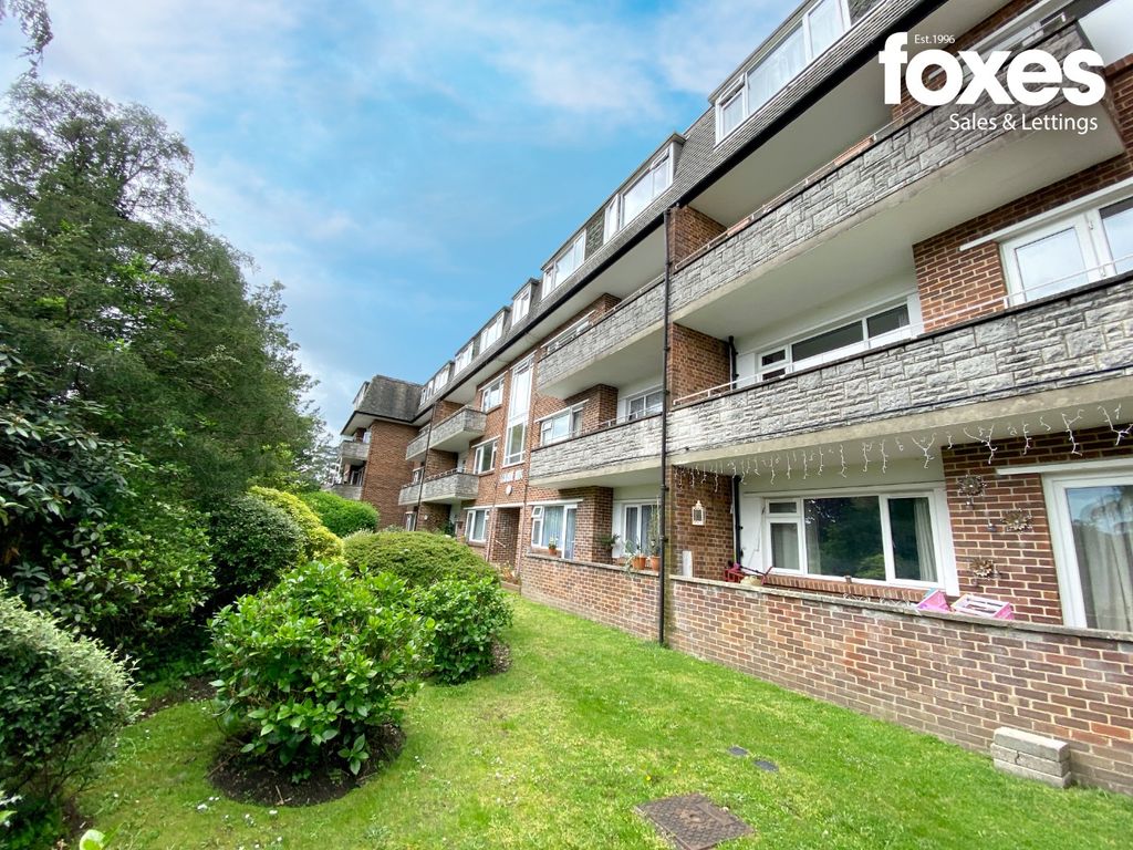 2 bed flat for sale in Laburnum House, Redhill Drive, Bournemouth, Dorset BH10, £200,000