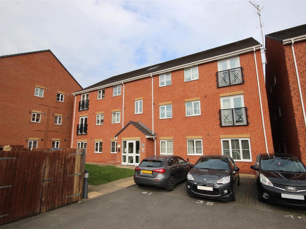 2 bed flat for sale in Century Way, Halesowen, West Midlands B63, £110,000