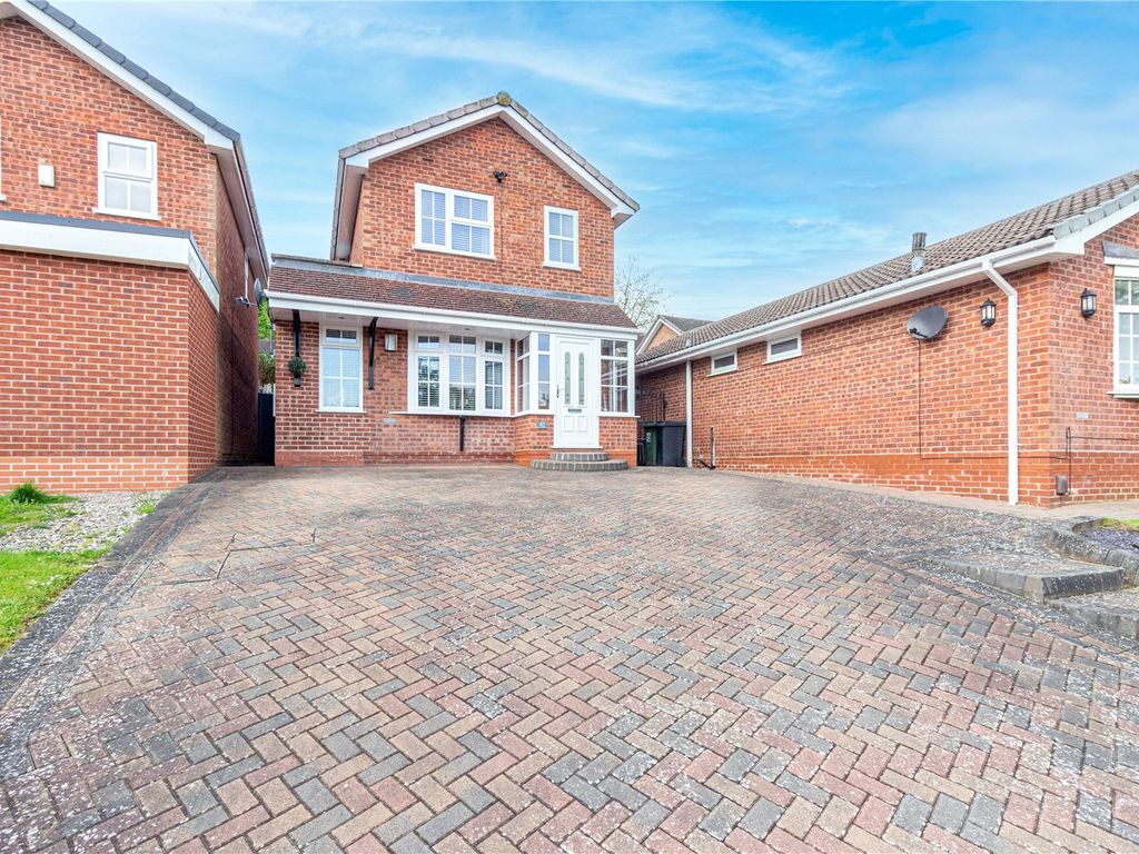3 bed detached house for sale in Painswick Close, Oakenshaw, Redditch, Worcestershire B98, £320,000