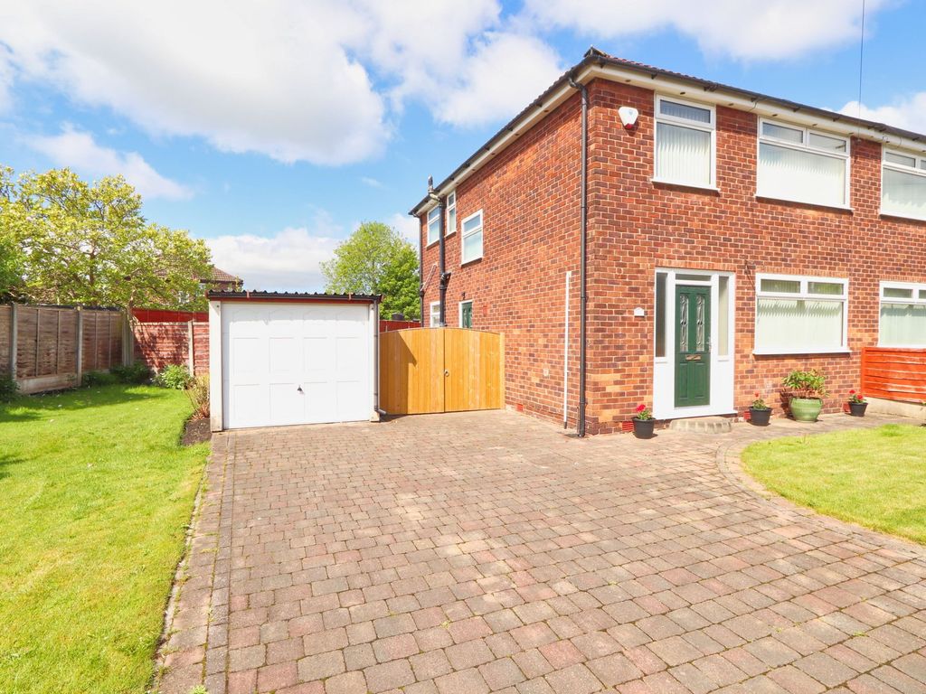 3 bed semi-detached house for sale in Fiddlers Lane, Irlam M44, £260,000