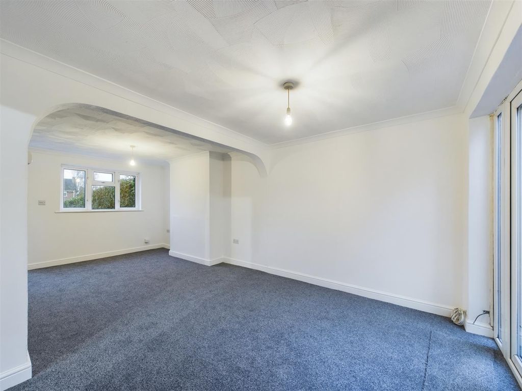 2 bed end terrace house for sale in Chapel Hill, Tilehurst, Reading RG31, £275,000