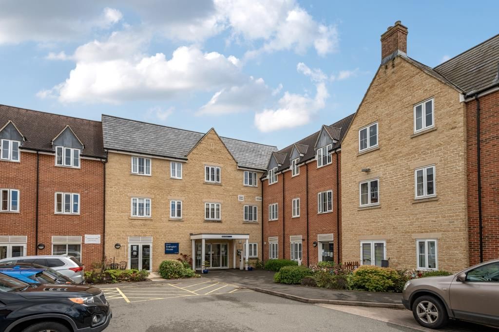 2 bed flat for sale in Yarnton, Oxfordshire OX5, £200,000