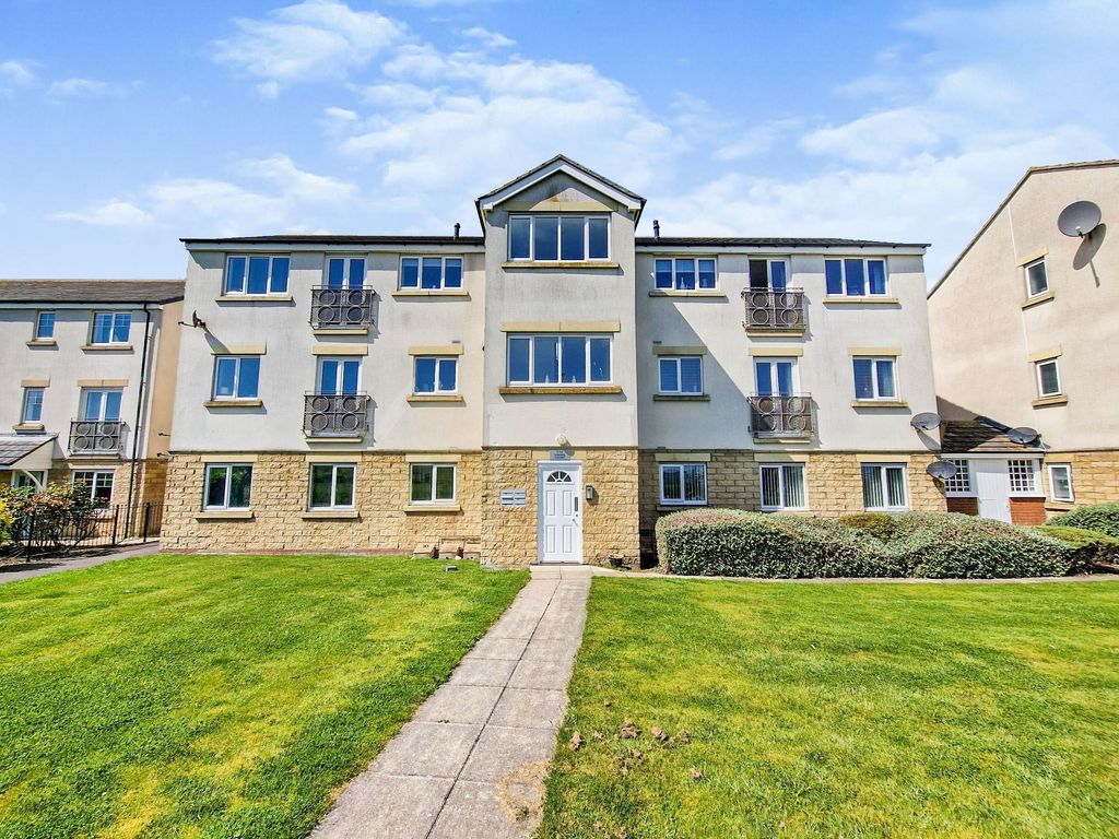 2 bed flat for sale in Viking Court, Blyth NE24, £115,000
