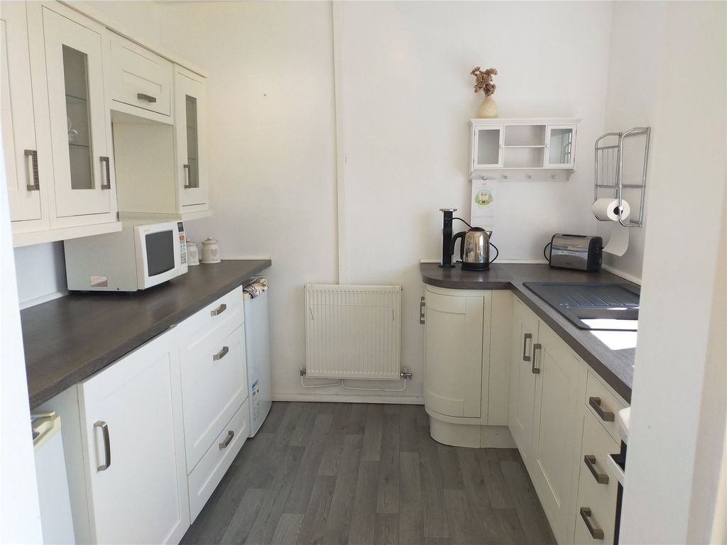 3 bed bungalow for sale in Pendre Walk, Tywyn, Gwynedd LL36, £179,950