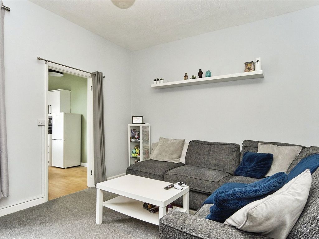 1 bed flat for sale in Green Street, Ryde, Isle Of Wight PO33, £100,000