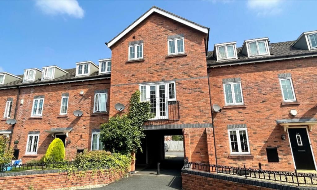 2 bed mews house for sale in Sunnymill Drive, Sandbach CW11, £195,000