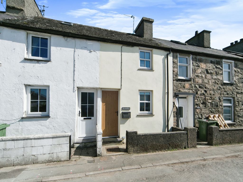 1 bed terraced house for sale in Tai'r Lon, Nefyn, Pwllheli, Gwynedd LL53, £120,000