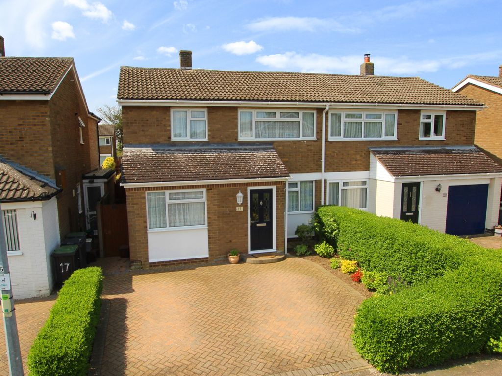 3 bed semi-detached house for sale in Glebe Road, Sandy SG19, £339,950