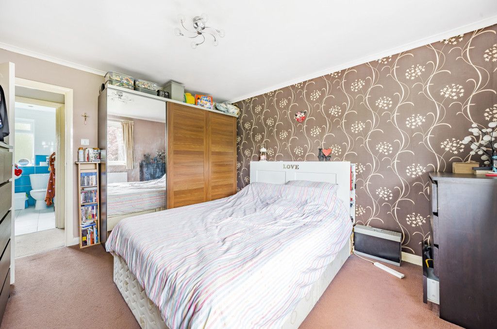 2 bed maisonette for sale in Haling Park Road, South Croydon, Croydon CR2, £275,000