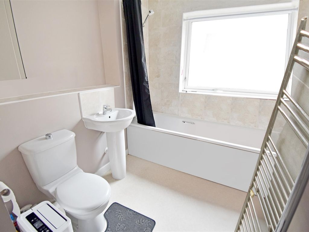 1 bed flat for sale in Mizzen Court, Portishead, Bristol BS20, £185,000