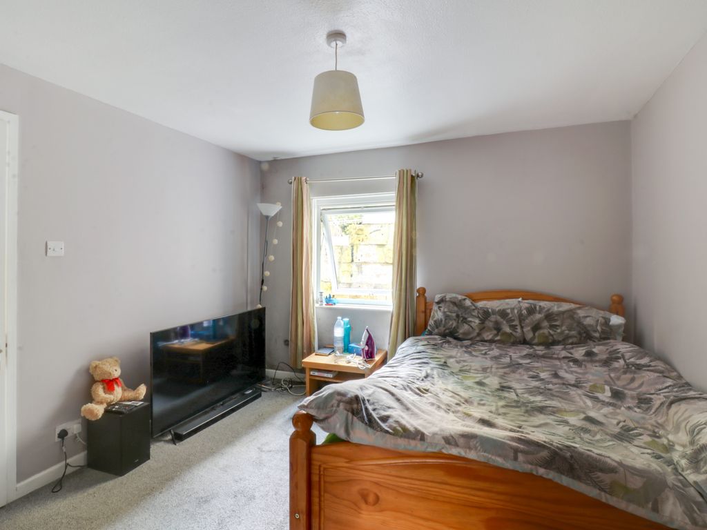 3 bed maisonette for sale in Walcot Buildings, Bath BA1, £285,000