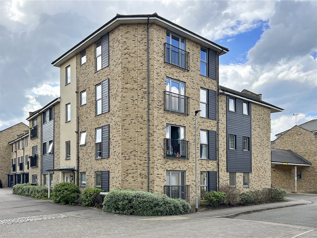 1 bed flat for sale in Alice Bell Close, Cambridge CB4, £265,000
