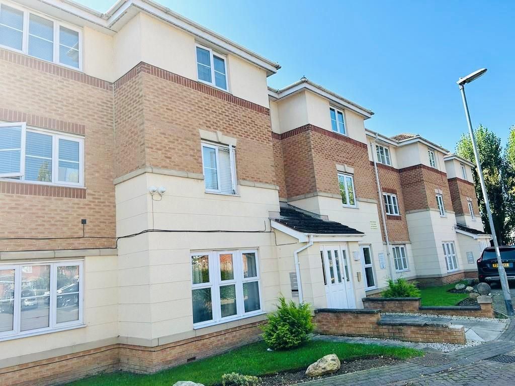 2 bed flat for sale in Town Lands Close, Wombwell, Barnsley S73, £60,000