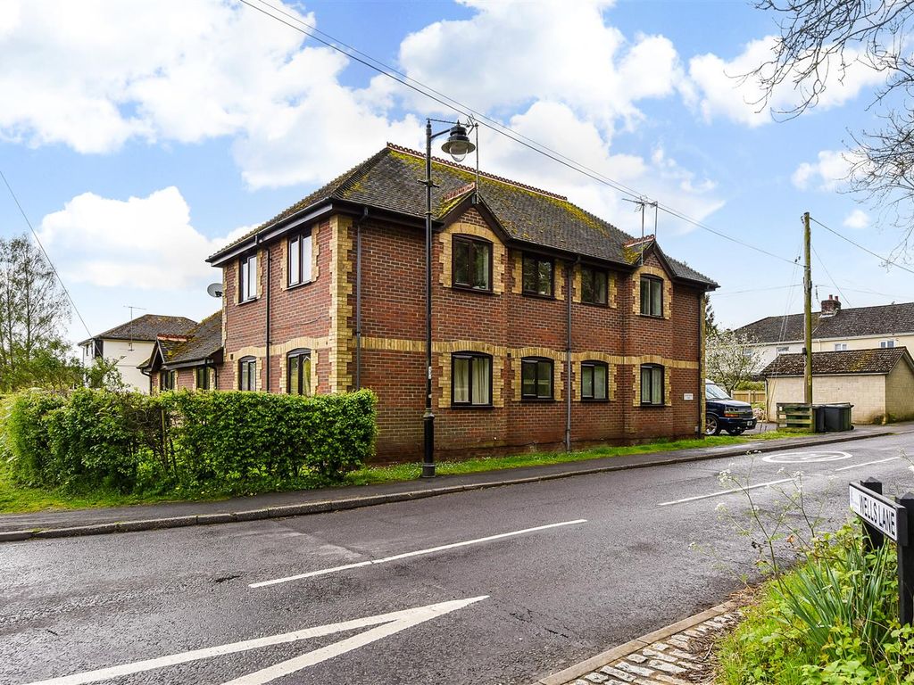 1 bed flat for sale in Wells Lane, Whitchurch RG28, £165,000