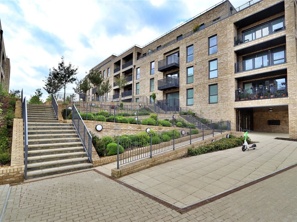 1 bed flat for sale in Canal Street, Union Court, Campbell Park, Milton Keynes MK9, £260,000