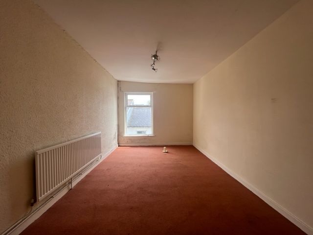 1 bed flat for sale in B Broad Street, Blaenavon, Pontypool NP4, £32,000