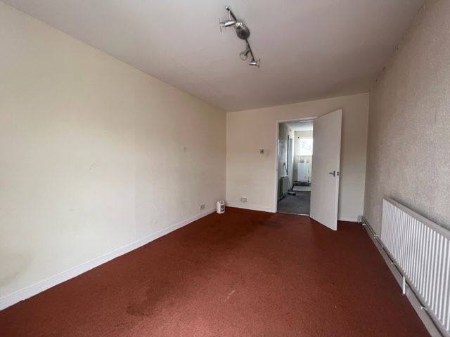 1 bed flat for sale in B Broad Street, Blaenavon, Pontypool NP4, £32,000