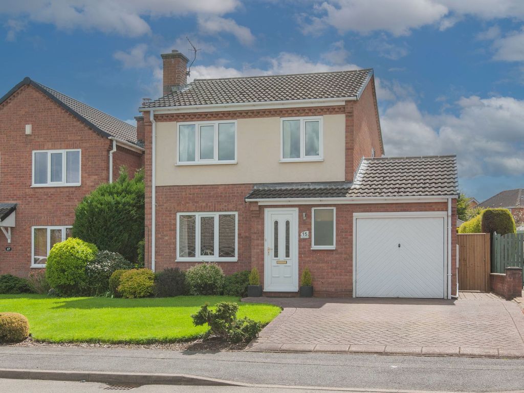 3 bed detached house for sale in Douglas Road, Chesterfield S41, £260,000