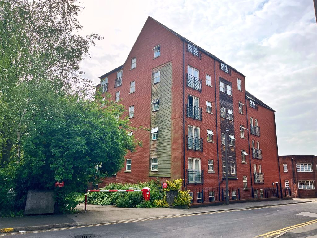 2 bed flat for sale in Wesleyan Court, Lincoln LN2, £120,000