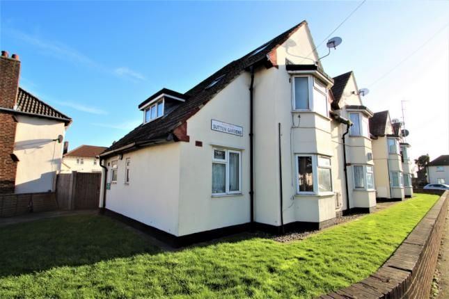 1 bed flat for sale in Sutton Gardens, Barking IG11, £230,000