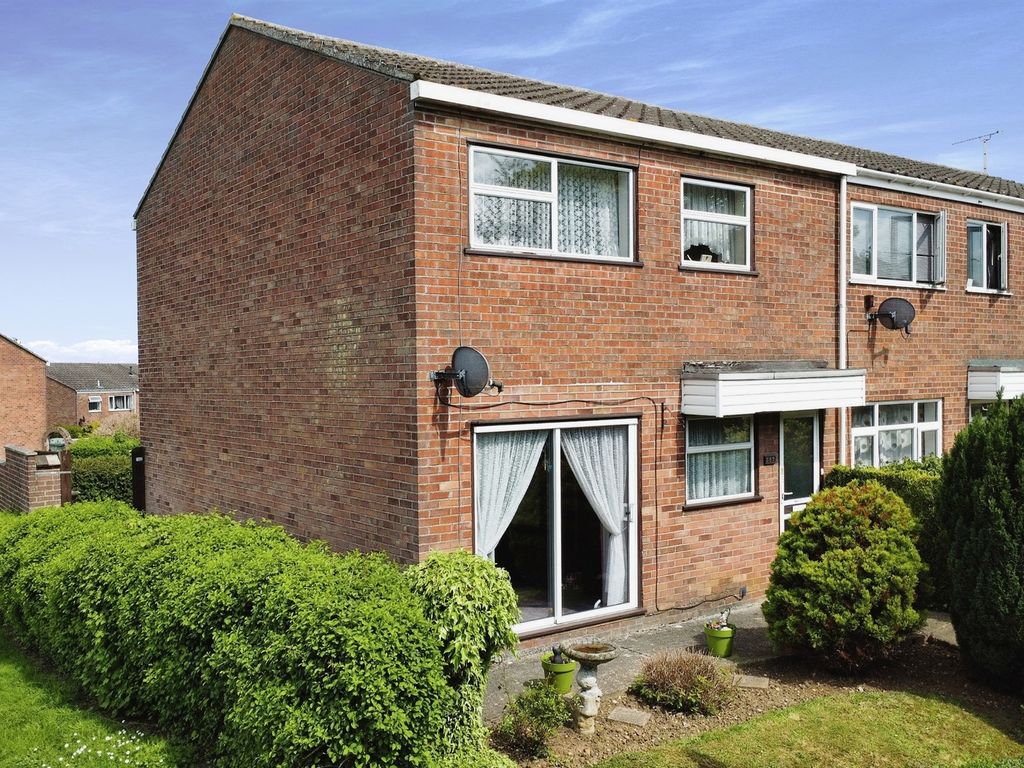 3 bed end terrace house for sale in Panfield Lane, Braintree CM7, £260,000