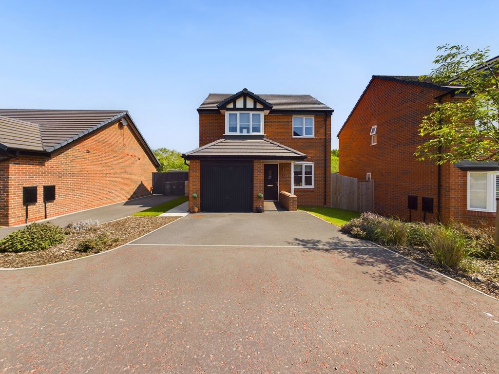 3 bed detached house for sale in Buckley Avenue, Wistaston, Crewe CW2, £270,000