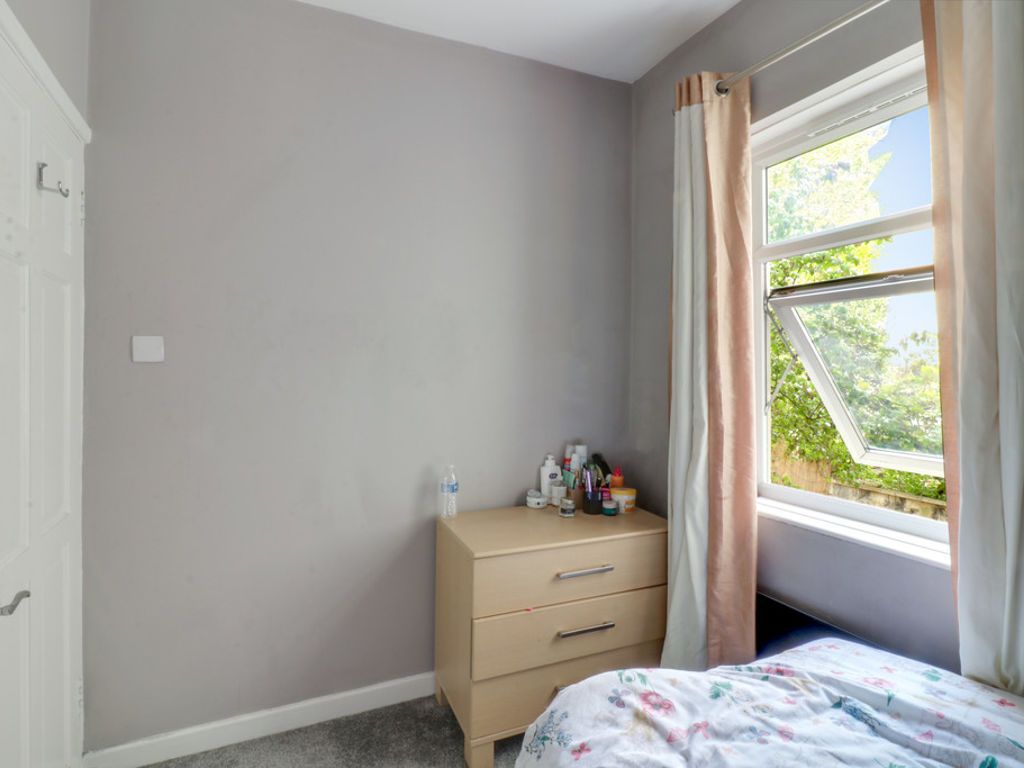 3 bed maisonette for sale in Walcot Buildings, Bath BA1, £295,000