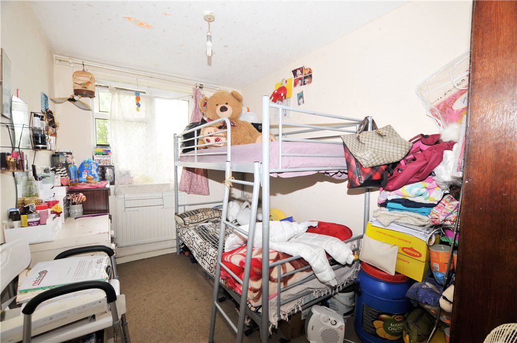 3 bed flat for sale in Conies Road, Halstead, Essex CO9, £200,000