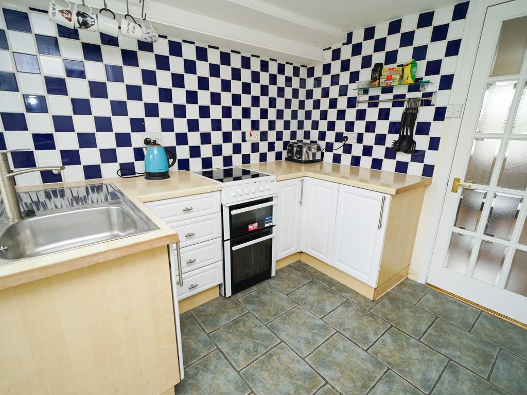 2 bed terraced house for sale in High Street, Wing, Leighton Buzzard LU7, £225,000