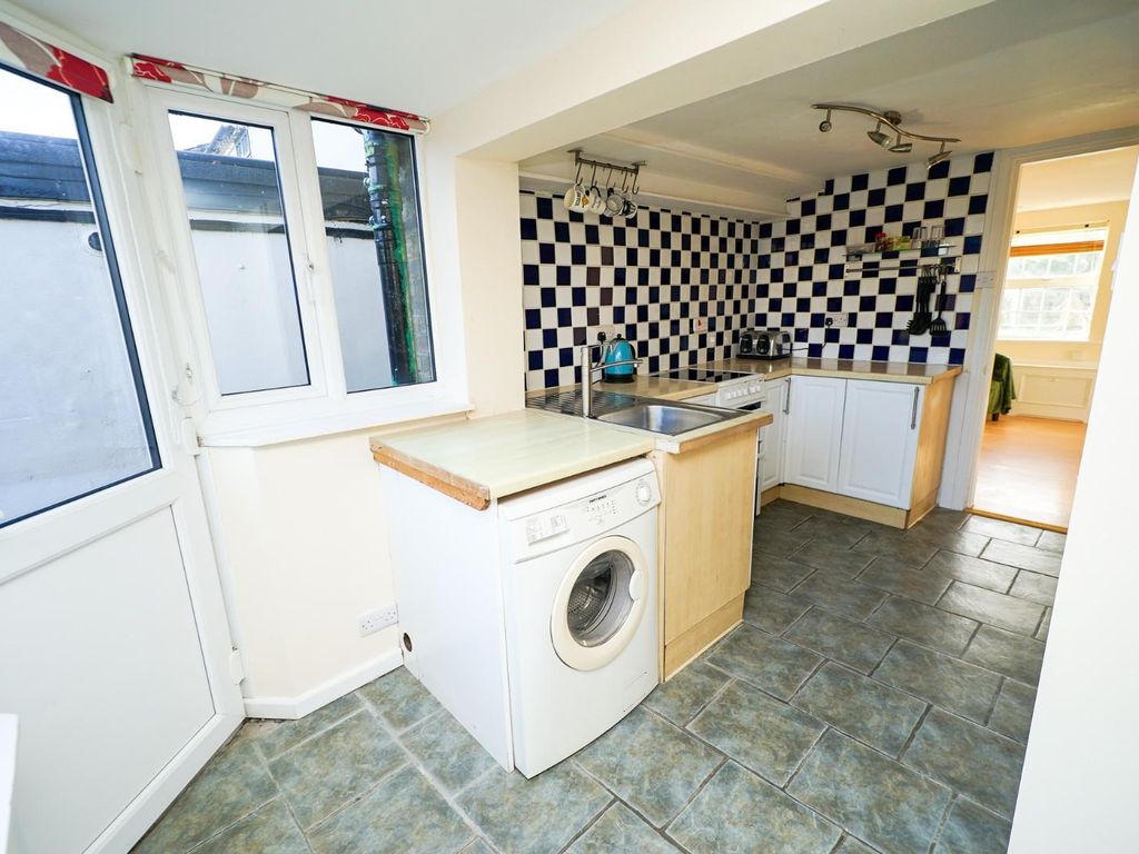 2 bed terraced house for sale in High Street, Wing, Leighton Buzzard LU7, £225,000