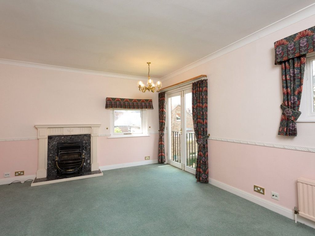 2 bed flat for sale in St. Andrewgate, York, North Yorkshire YO1, £225,000
