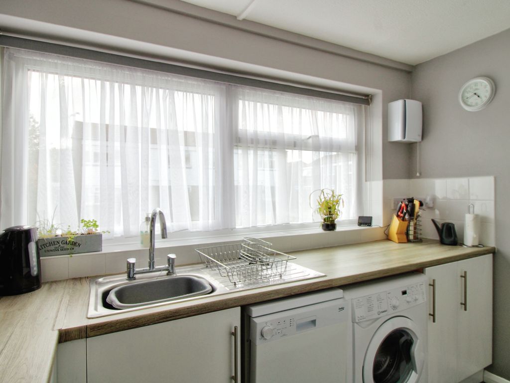 1 bed flat for sale in Linley Road, Broadstairs CT10, £150,000