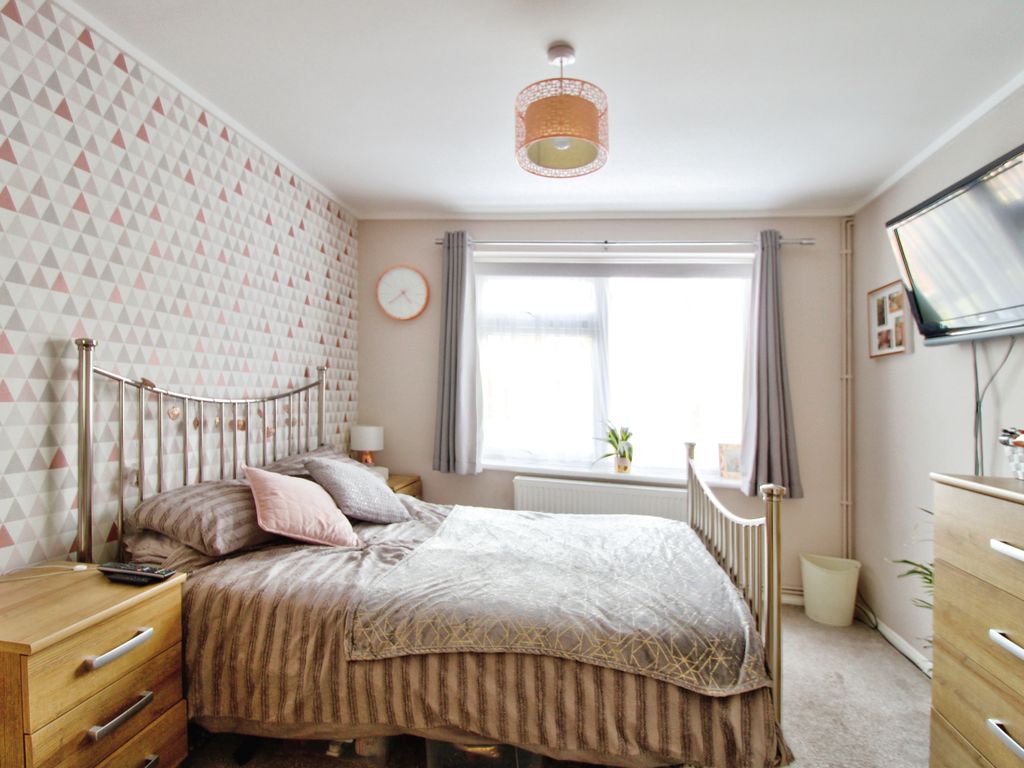 1 bed flat for sale in Linley Road, Broadstairs CT10, £150,000